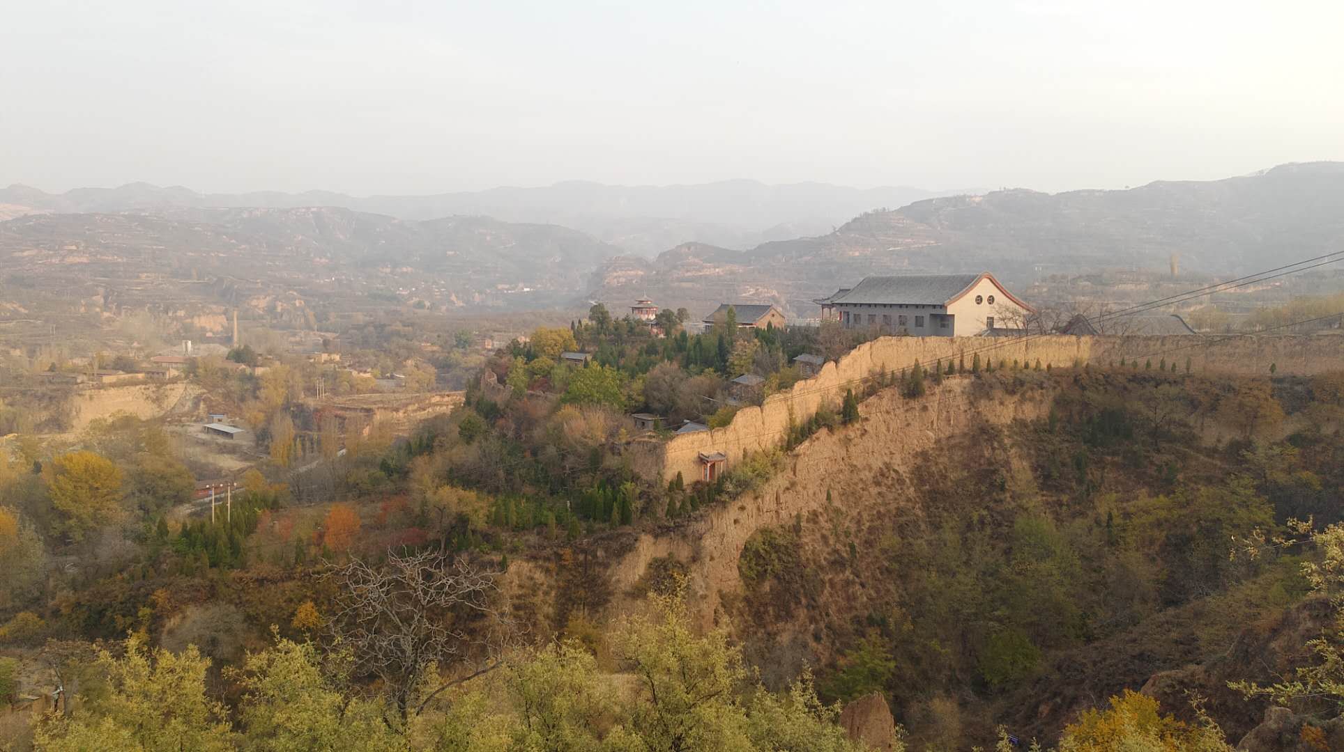 偶开天眼觑红尘：中心与太谷文旅局联合拍摄古建古堡古寨